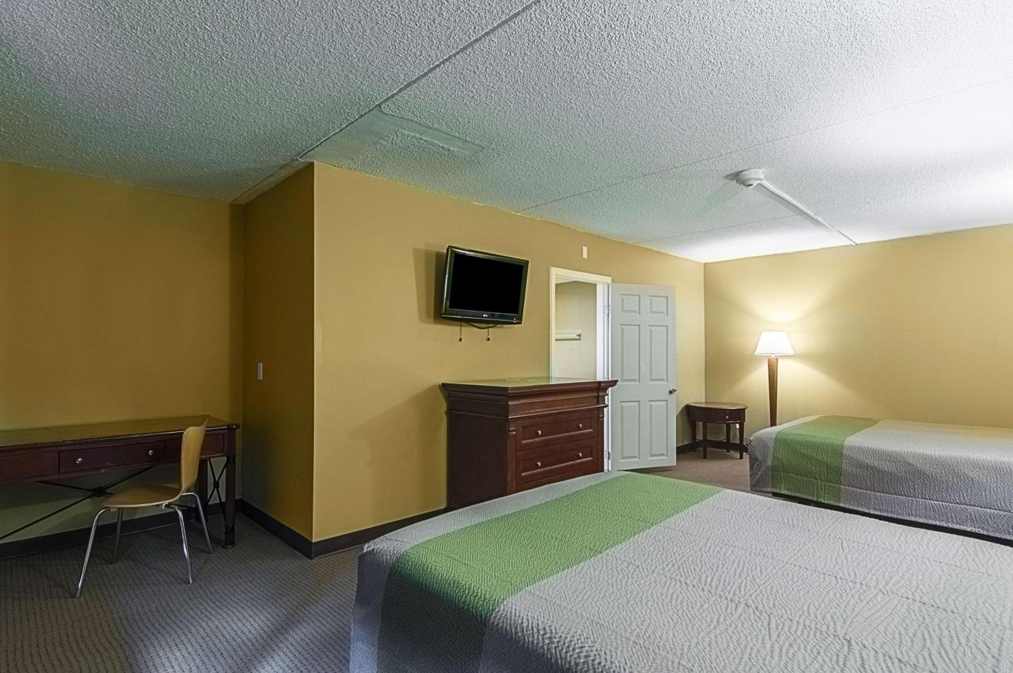 6 Sherman, Tx Hotel 2*