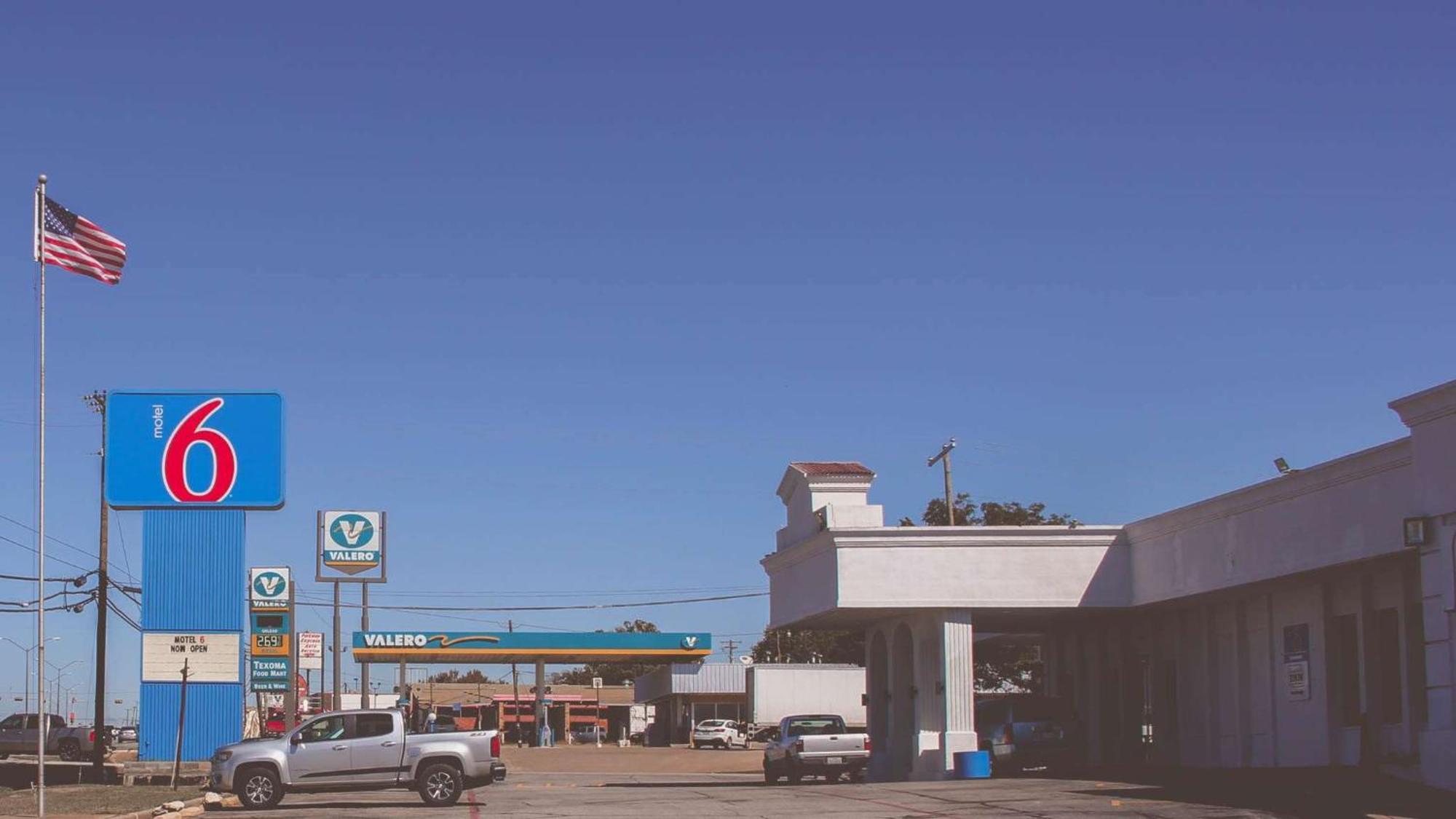 6 Sherman, Tx Hotel