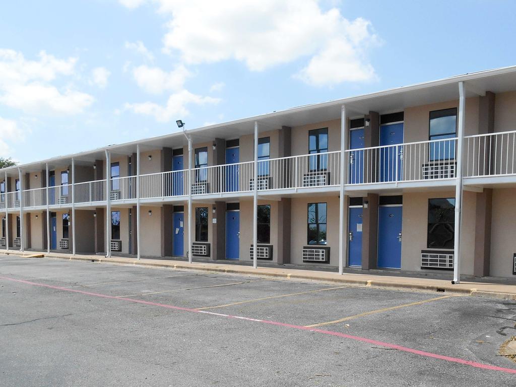 6 Sherman, Tx